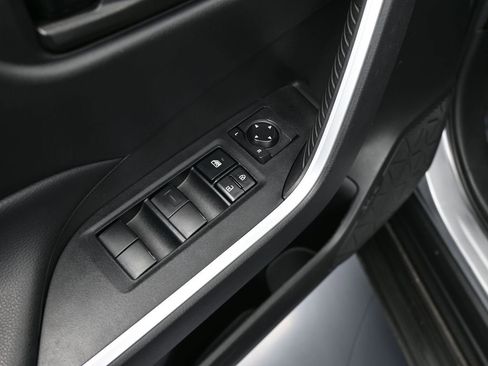 Used 2023 Toyota RAV4 LE image 13