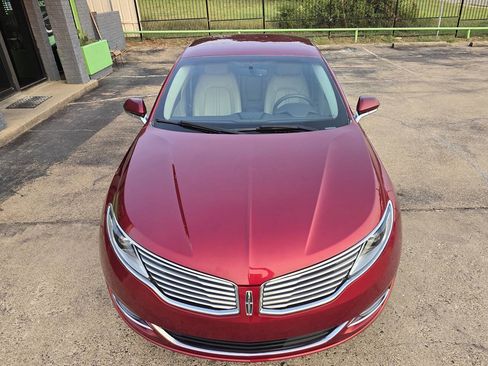 Used 2016 Lincoln MKZ image 5