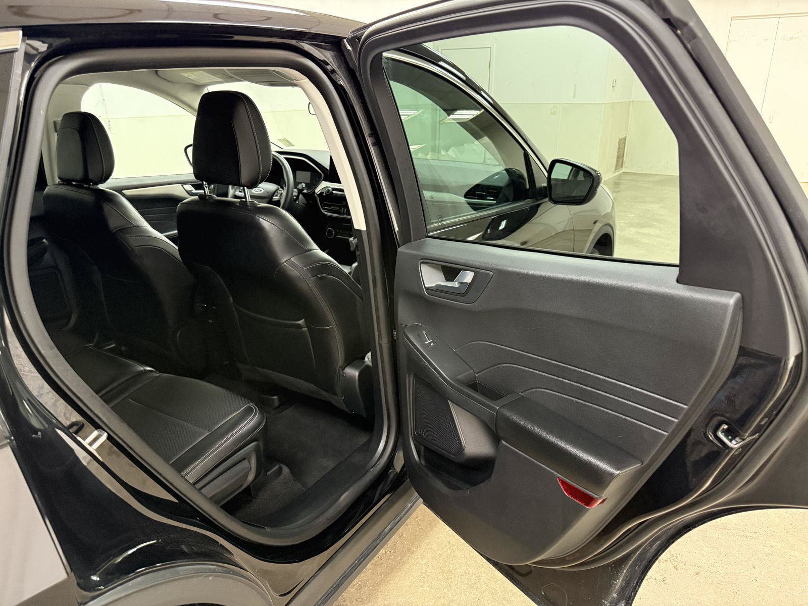 Used 2022 Ford Escape SEL AWD/4WD image 29