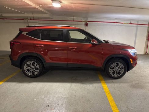 Certified 2024 Kia Seltos S AWD/4WD image 2