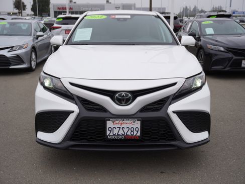 Used 2023 Toyota Camry SE image 6
