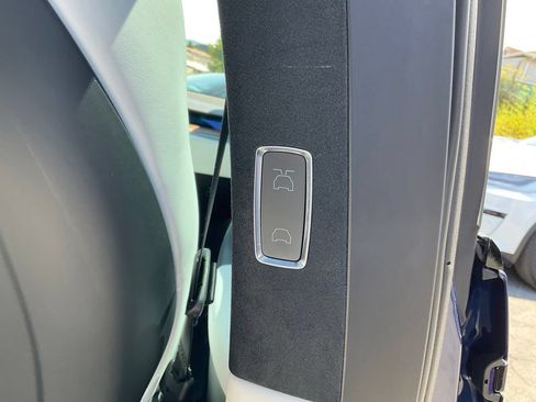 Used 2023 Tesla Model X AWD/4WD image 58