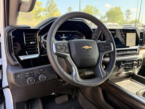 New 2026 Chevrolet Silverado 3500 LT w/ Convenience Package AWD/4WD image 17