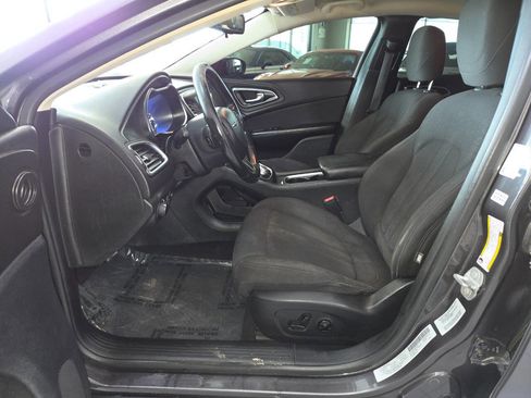 Used 2015 Chrysler 200 Limited w/ Convenience Group FWD image 14