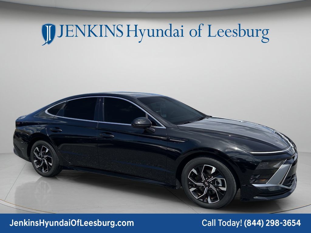 Certified 2024 Hyundai Sonata SEL FWD image 2