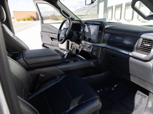 Used 2025 Ford F150 Lariat AWD/4WD image 17