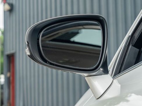 Used 2011 Lexus CT 200h Premium FWD image 11
