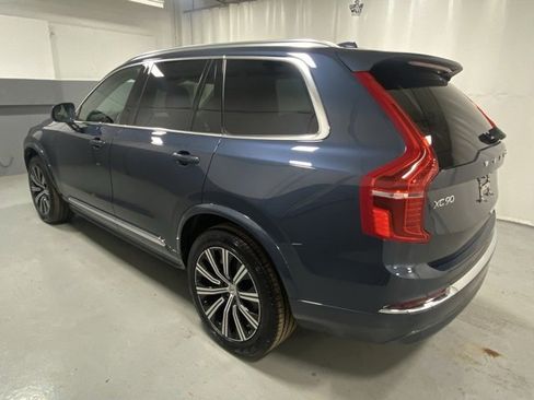 Used 2025 Volvo XC90 B5 Core image 2