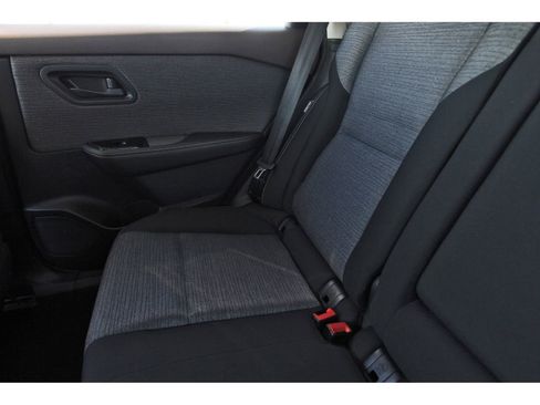 Used 2021 Nissan Rogue S FWD image 14