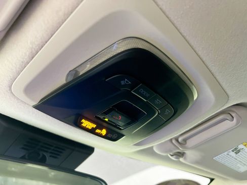 Used 2025 Toyota Corolla LE image 19