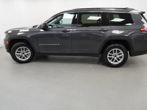 Certified 2025 Jeep Grand Cherokee L Laredo AWD/4WD image 15