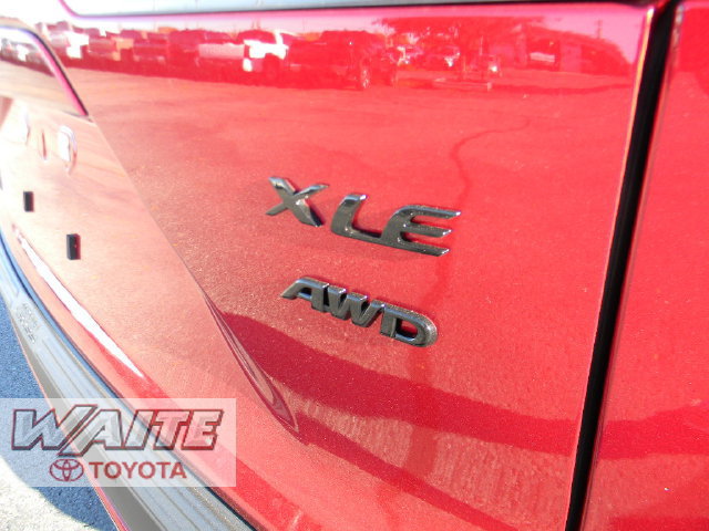 New 2026 Toyota Corolla Cross XLE AWD/4WD image 7