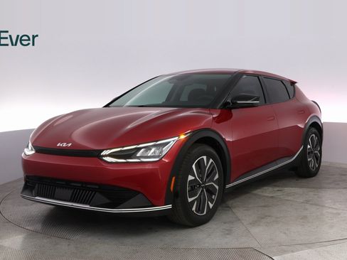 Used 2024 Kia EV6 Light image 2