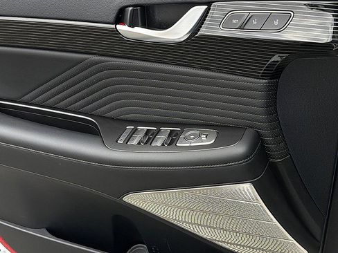 Certified 2025 Hyundai Palisade Calligraphy image 21