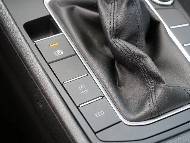 Certified 2023 Volkswagen Jetta S FWD image 32