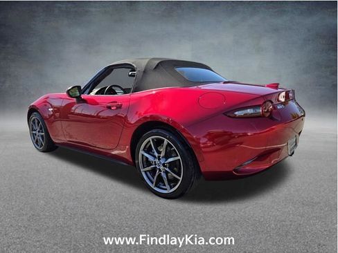 Used 2020 MAZDA MX-5 Miata Grand Touring RWD image 8