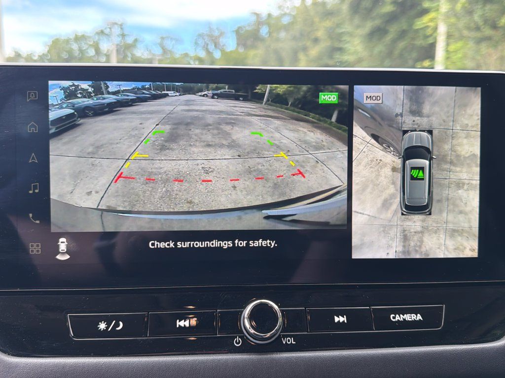 Used 2025 Mitsubishi Outlander SE FWD image 25