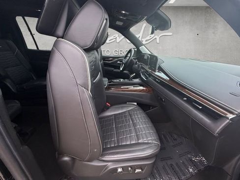 Used 2022 Cadillac Escalade ESV Sport Platinum w/ LPO, ONYX Package RWD image 24
