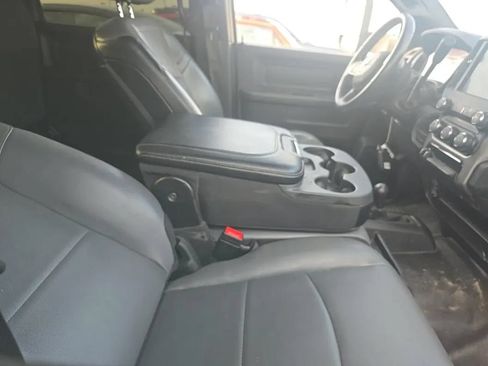Used 2022 RAM 3500 Tradesman w/ Chrome Appearance Group AWD/4WD image 11