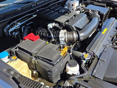 Used 2025 Nissan Frontier SV w/ Tow Package image 21