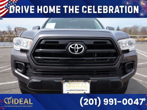 Used 2016 Toyota Tacoma SR RWD image 2
