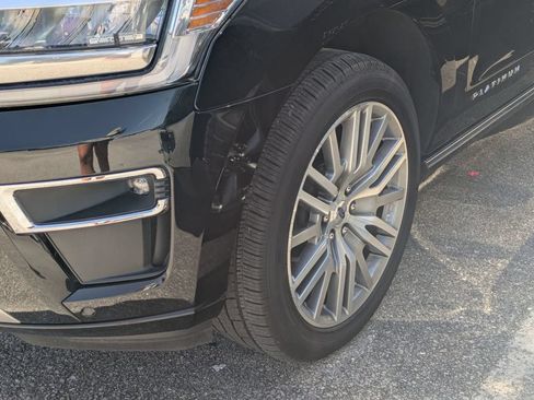 Used 2023 Ford Expedition Max Platinum AWD/4WD image 6