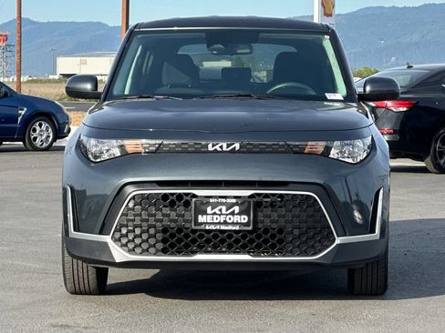 Used 2025 Kia Soul LX w/ LX Technology Package FWD image 10