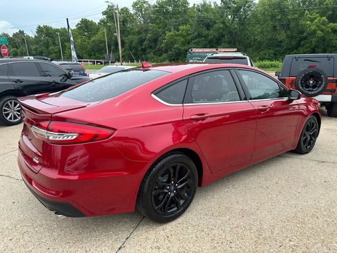 Used 2020 Ford Fusion SE w/ Equipment Group 151A FWD image 7