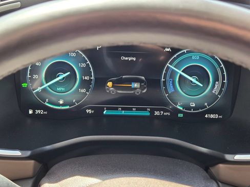 Used 2021 Hyundai Santa Fe Limited AWD/4WD image 25