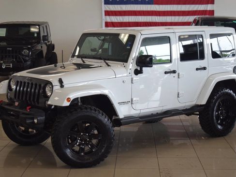 Used 2014 Jeep Wrangler Unlimited Sahara AWD/4WD image 14