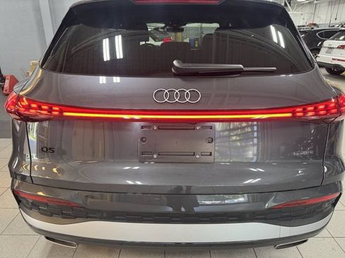Used 2025 Audi Q5 Premium w/ Convenience Package AWD/4WD image 39