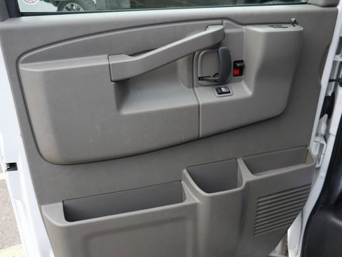 Used 2023 Chevrolet Express 3500 LS image 22