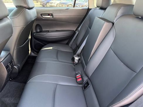 Used 2025 Toyota Corolla Cross XLE FWD image 28