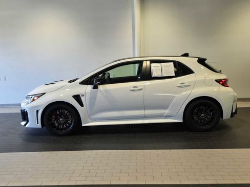 Used 2025 Toyota Corolla Premium Plus image 2