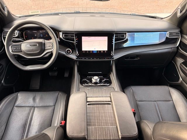 Used 2023 Jeep Wagoneer Series III w/ Preferred Equipment Group AWD/4WD image 14