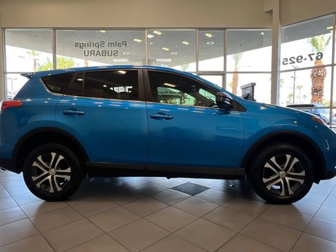 Used 2018 Toyota RAV4 LE w/ All Weather Liner Package FWD image 6