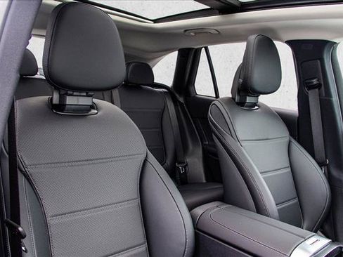 Certified 2026 Mercedes-Benz GLC 300 4MATIC image 27