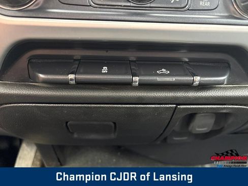 Used 2018 GMC Sierra 1500 SLE AWD/4WD image 25