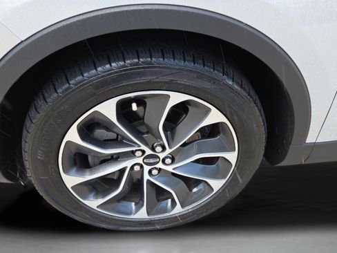 Used 2021 Lincoln Nautilus Reserve AWD/4WD image 37