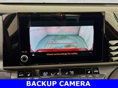 Used 2025 Toyota Camry LE image 4