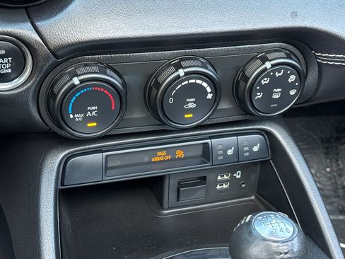 Used 2023 MAZDA MX-5 Miata Club w/ Brembo/BBS Recaro Package image 19