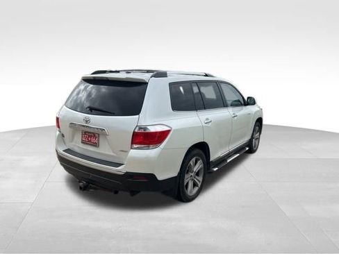 Used 2012 Toyota Highlander Limited w/ Tow Pkg image 3
