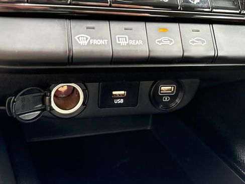 Used 2023 Hyundai Elantra SEL image 16