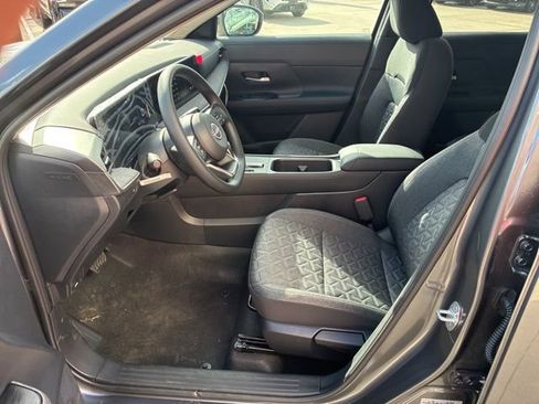 New 2026 Nissan Kicks SV w/ Cold Weather Package FWD image 9