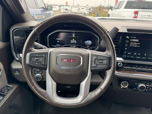 Used 2022 GMC Sierra 1500 SLE image 11