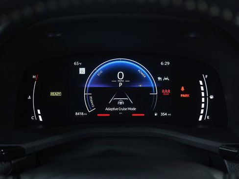 Used 2025 Toyota Camry SE image 23