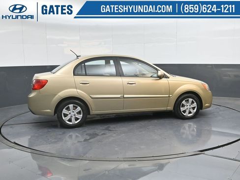 Used 2011 Kia Rio LX image 3