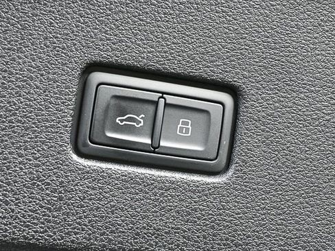 New 2026 Audi Q8 Premium image 29