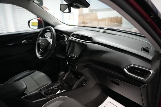 Used 2023 Chevrolet TrailBlazer LT w/ Convenience Package AWD/4WD image 21