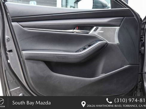 Used 2020 MAZDA MAZDA3 Hatchback w/ Preferred Package image 24